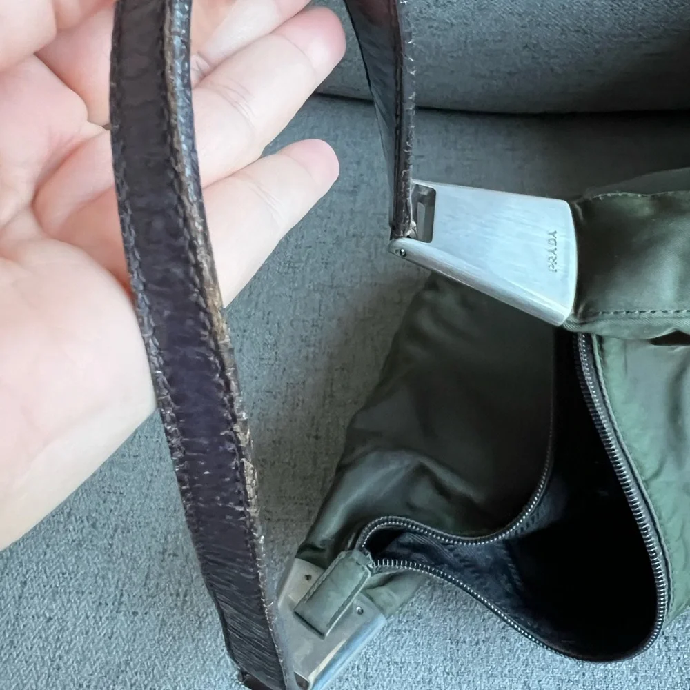 Prada tessuto nylon shoulder bag Authentic Vintage 90’s - Picture 11 of 11